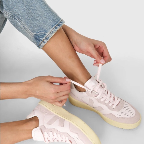 Veja V-90 in Lassi Petale - Picture 1 of 5